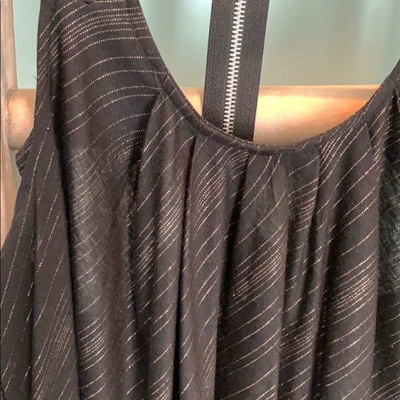 Tank - Picture 2 of 4